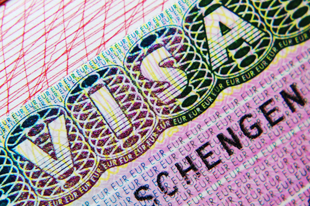 Минсктранс ограничил продажу билетов на международные автобусы лицам с визами типа D Национальная виза типа D