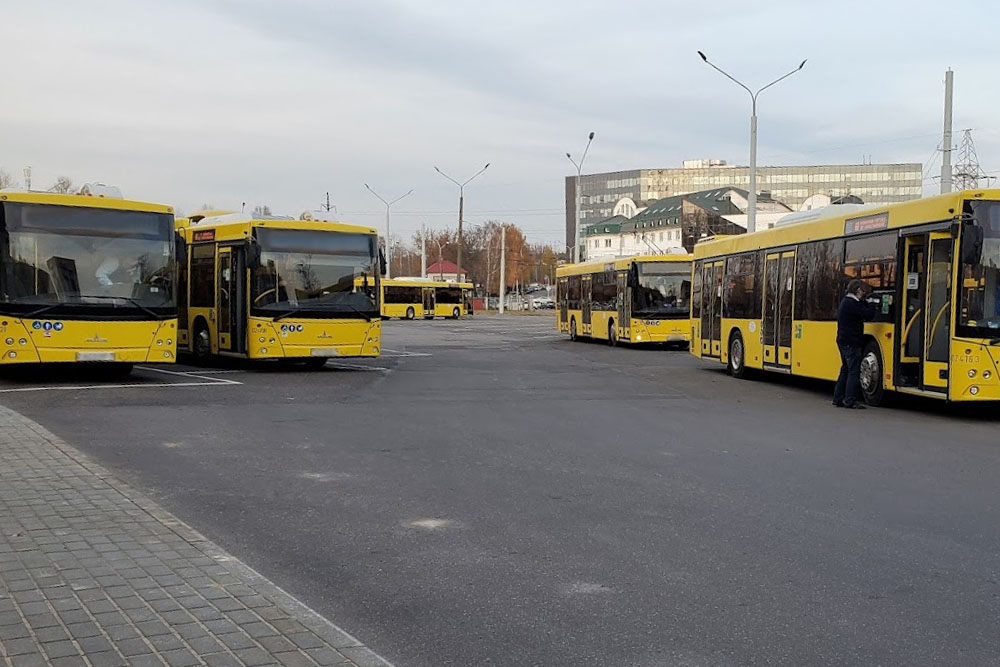 Пригородный автобус