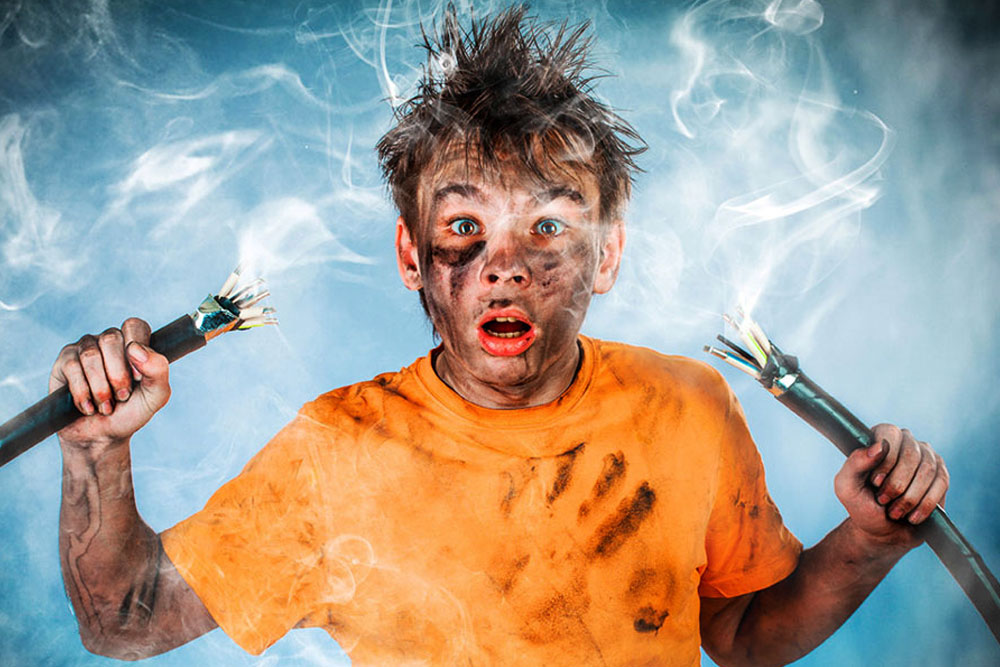 В турецком отеле людей убило током в бассейне v-turetskom-otele-lyudey-ubilo-tokom-v-basseyne