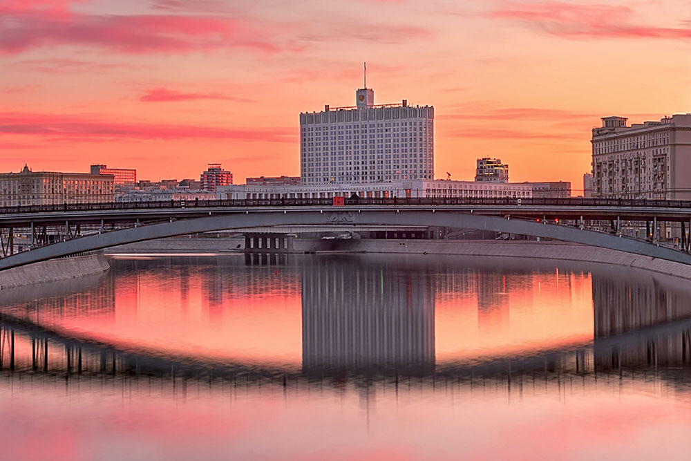 Белый дом в Москве