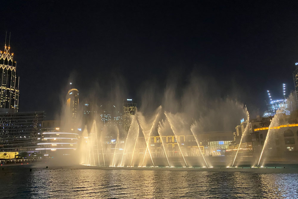 Танцующий фонтан Дубая